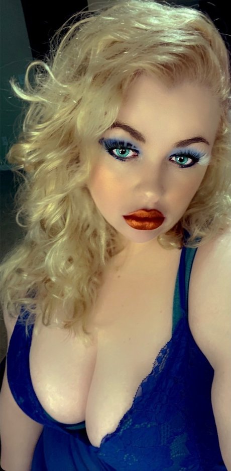 Naakte gelekte OnlyFans-foto van Nicole Tesla