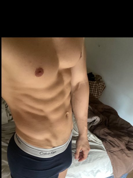 Naken läckt OnlyFans-bild av Nicolas