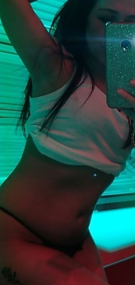 Naken läckt OnlyFans-bild av Nickymx