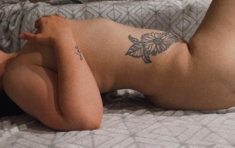 Naken läckt OnlyFans-bild av Nichole Pole