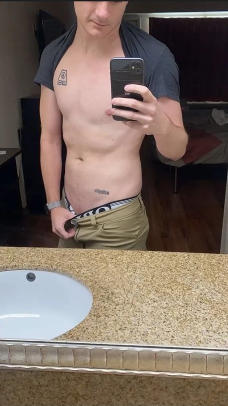 Naken lekkede OnlyFans-bilde av Nick Alexander