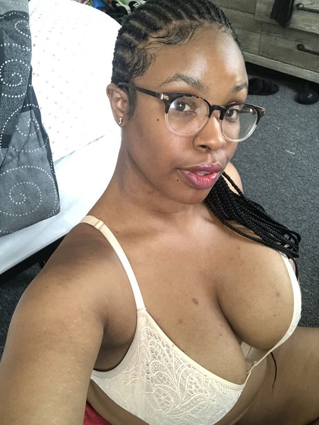 Naakte gelekte OnlyFans-foto van Jess The Best 