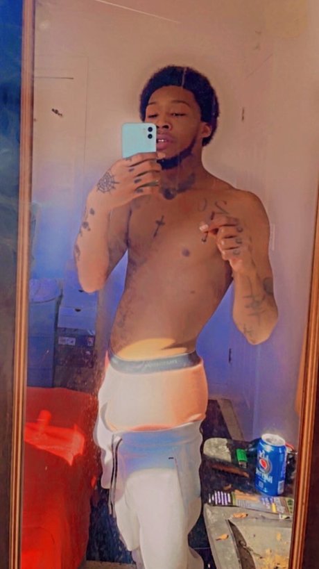 Обнаженная фотография утечки OnlyFans от See More