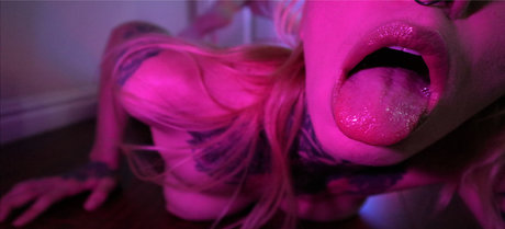 Alaston vuotanut OnlyFans-kuva V
