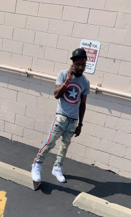 Alaston vuotanut OnlyFans-kuva Neckbone