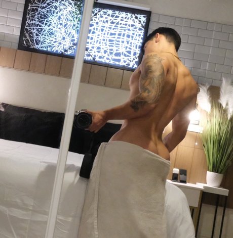 Alaston vuotanut OnlyFans-kuva Nayogee