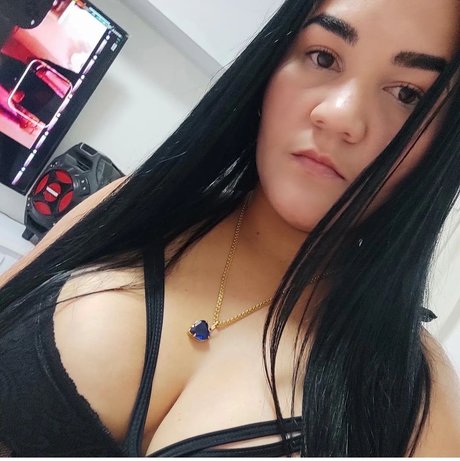 Naken läckt OnlyFans-bild av Paola