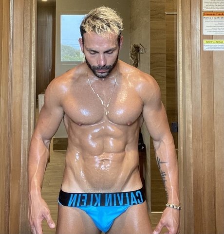 Naken läckt OnlyFans-bild av Naudy