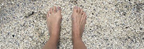 Alaston vuotanut OnlyFans-kuva Natureloversfeet