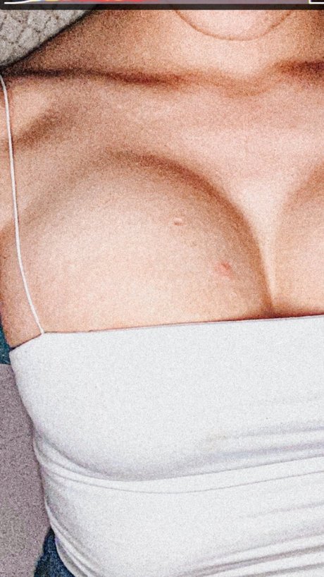 Photo nue de fuite OnlyFans de Naturenymphie