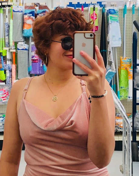 Naakte gelekte OnlyFans-foto van Sweet Nat