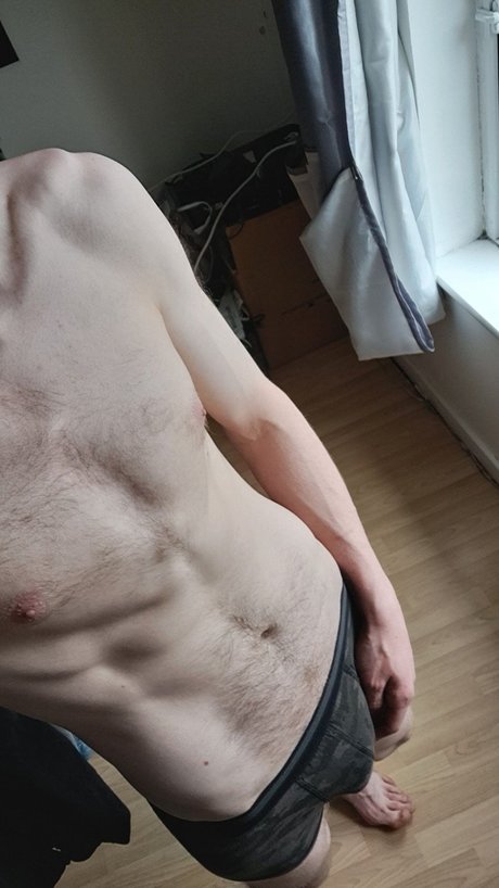 Naken lekkede OnlyFans-bilde av Nathan Thomas