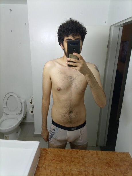 Naken läckt OnlyFans-bild av Nathan Dior