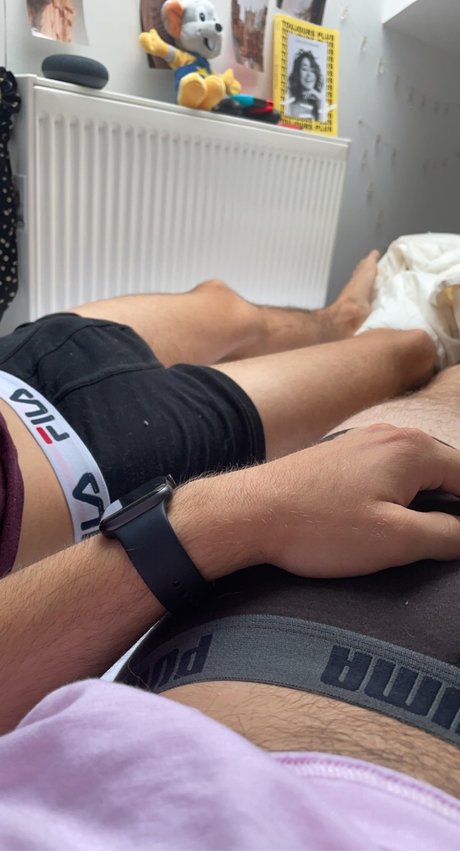 Nahá fotka uniklých OnlyFans od Nathan Ampamp Hugo 