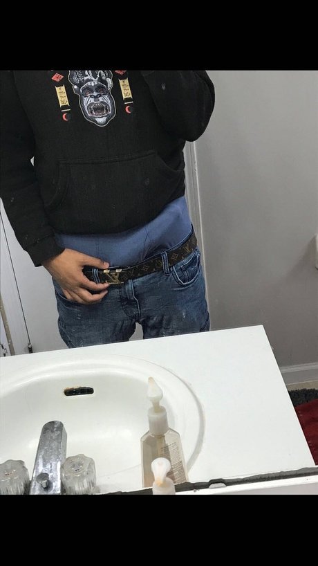Naakte gelekte OnlyFans-foto van Nate 