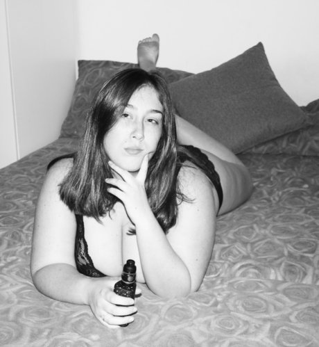 Naken läckt OnlyFans-bild av Natashamartini02