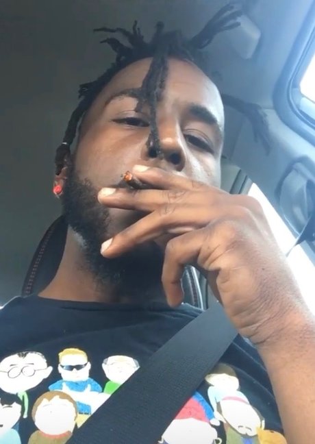 Alasti lekkinud OnlyFans-i pilt Nastylocs