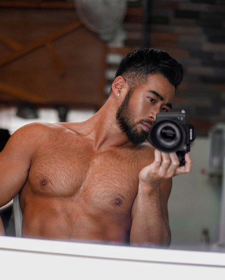 Naken läckt OnlyFans-bild av 