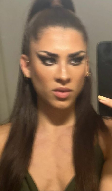 Nacktes geleaktes OnlyFans-Foto von Gina Llebaria