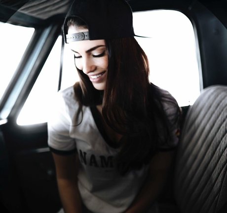 Jessica Lowndes