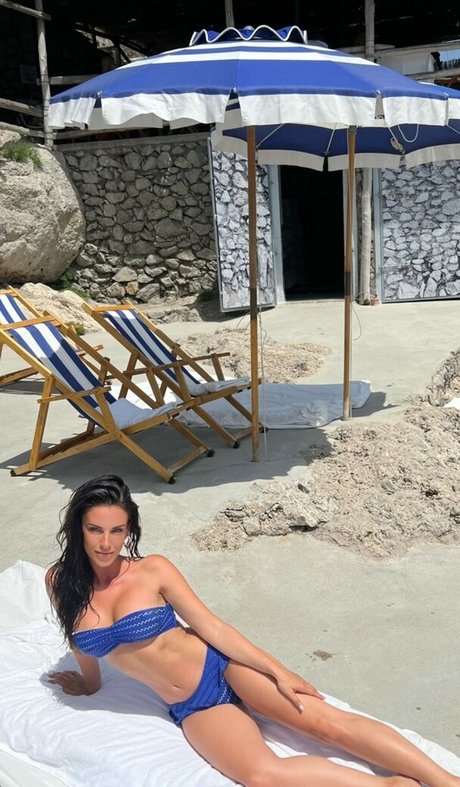 Jessica Lowndes