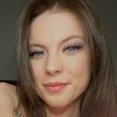 Naakte gelekte OnlyFans-foto van Scarlettbabyxxxo