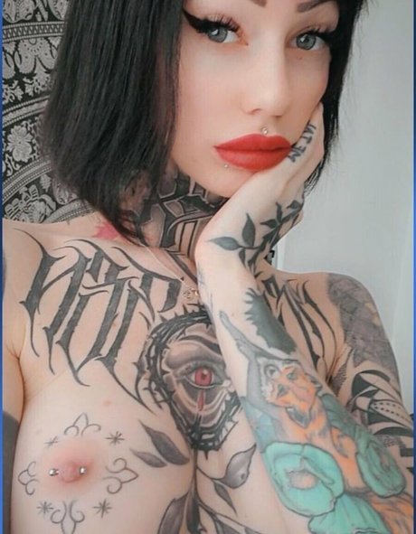 Serjenfox OnlyFansリークヌード写真