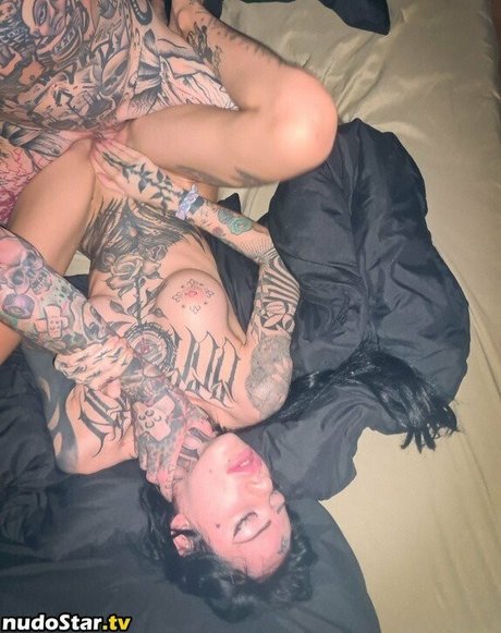 Nahá fotka uniklých OnlyFans od Serjenfox