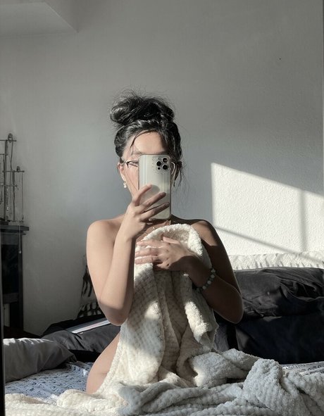 Samantha Yang Hmong OnlyFansリークヌード写真