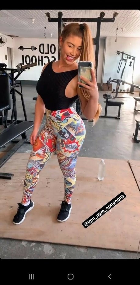 Alaston vuotanut OnlyFans-kuva Julia Ferronato