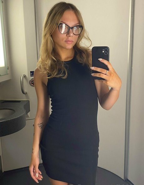 Vikkikiss OnlyFansリークヌード写真