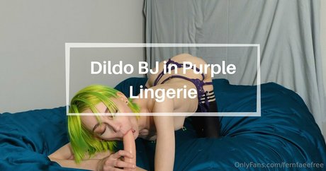 Naken lekkede OnlyFans-bilde av Fernfaeefree