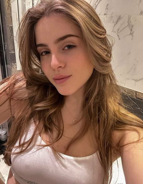 Foto nua vazada do OnlyFans de Emiliallure