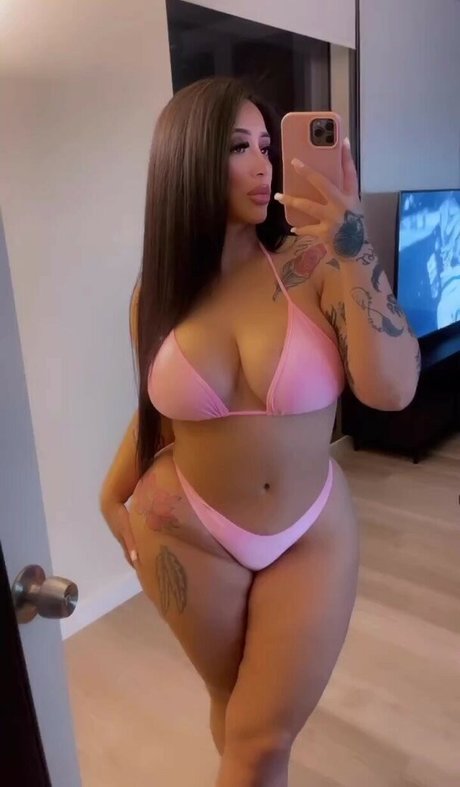 Обнаженная фотография утечки OnlyFans от Amyycrumm