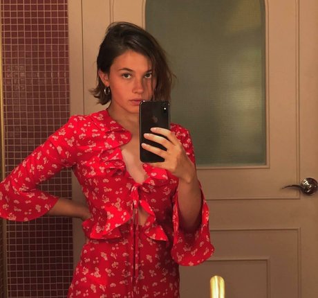 Cailee Spaeny OnlyFans 유출 누드 사진