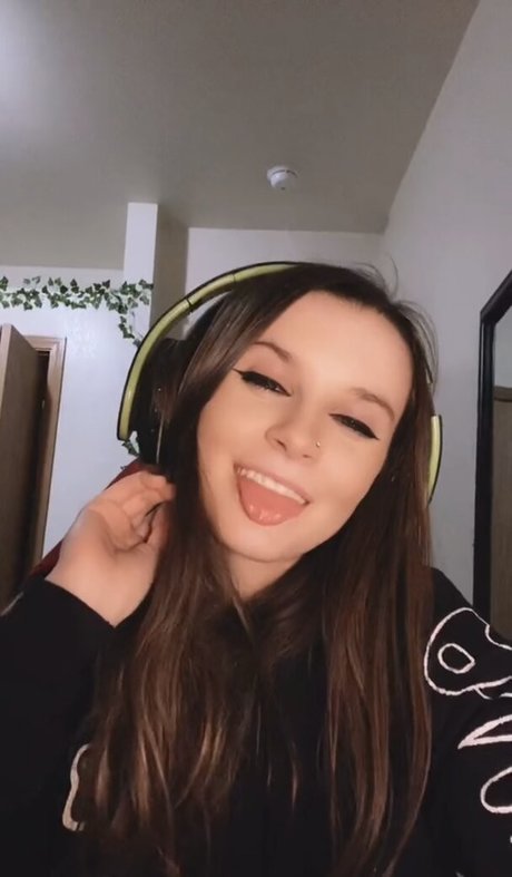 Nahá fotka uniklých OnlyFans od Izassassin