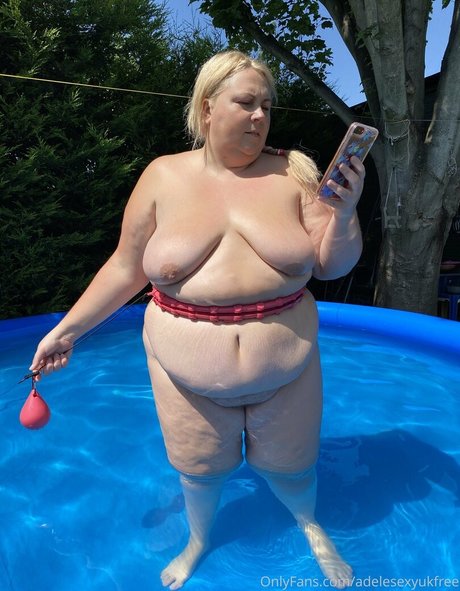 Nahá fotka uniklých OnlyFans od Adelesexyukfree