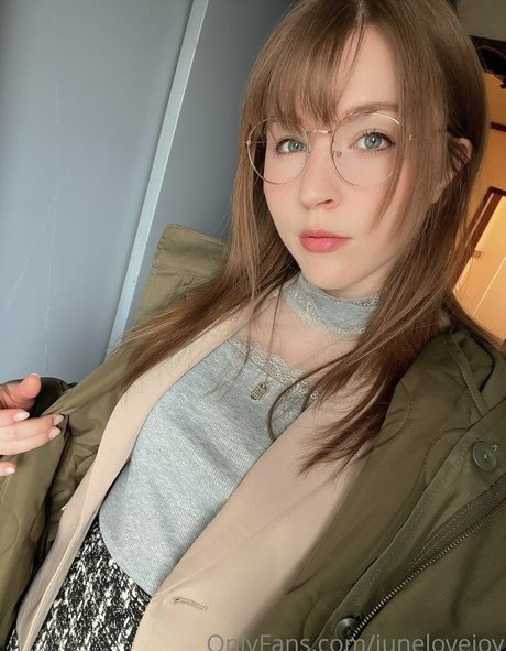 Nahá fotka uniklých OnlyFans od Junelovejoy