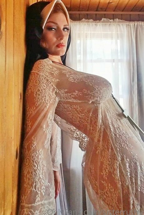 Обнаженная фотография утечки OnlyFans от Sisterruthy