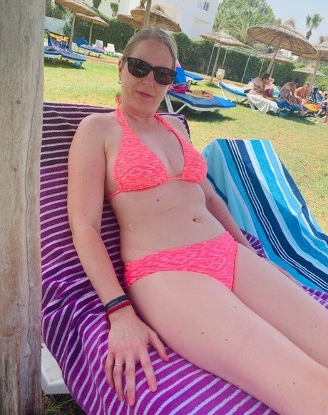 Britishsmallmom
