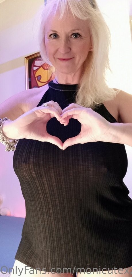Nahá fotka uniklých OnlyFans od Monicutex2