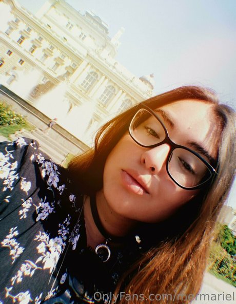 Naakte gelekte OnlyFans-foto van Mermariel