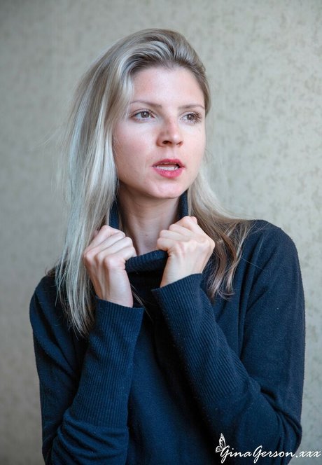 Naken lekkede OnlyFans-bilde av Gina Gerson
