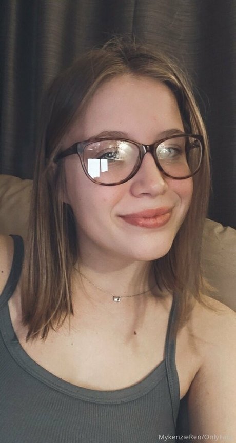Mykenzieren OnlyFans泄露裸照
