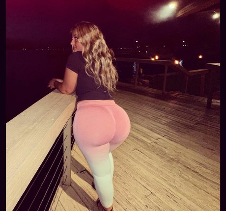 Alaston vuotanut OnlyFans-kuva Whitegirlroseee