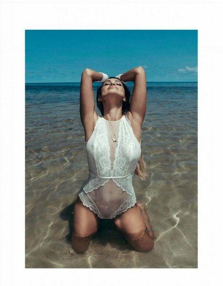 Nahá fotka uniklých OnlyFans od Yevgeniya Pechlaner