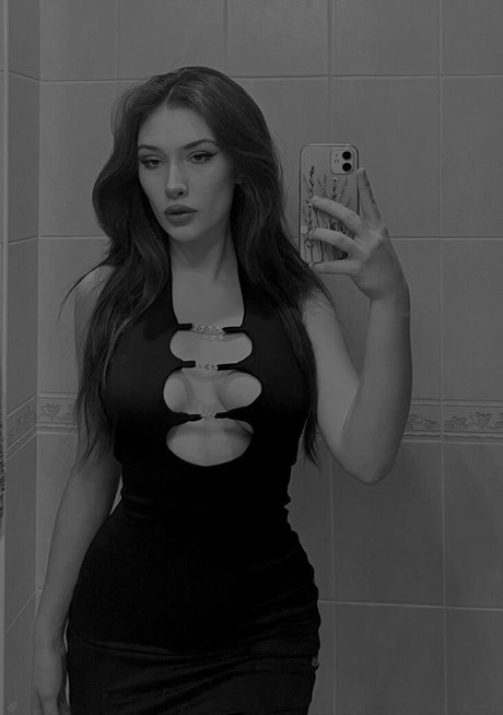 Nacktes geleaktes OnlyFans-Foto von Miheeeeeva