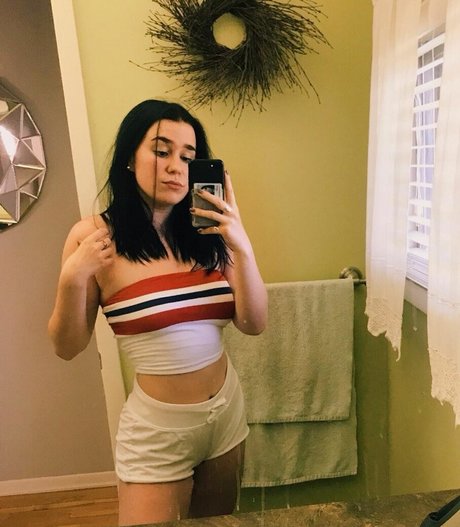 Photo nue de fuite OnlyFans de Sailorxsadie
