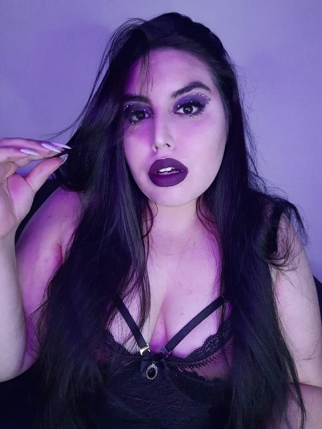 Alasti lekkinud OnlyFans-i pilt      