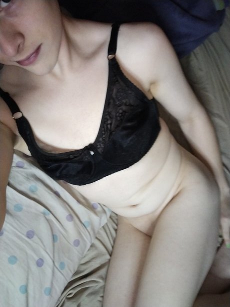 Naken läckt OnlyFans-bild av Olivia